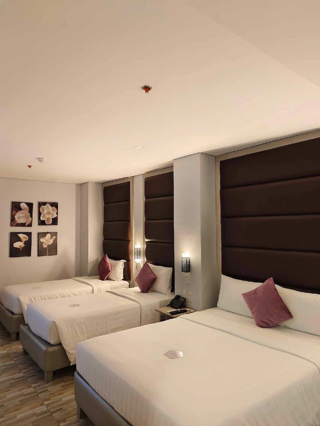 family room | 1 bedroom, down duvets, in-room safe, desk