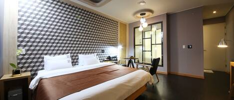 Free WiFi, bed sheets