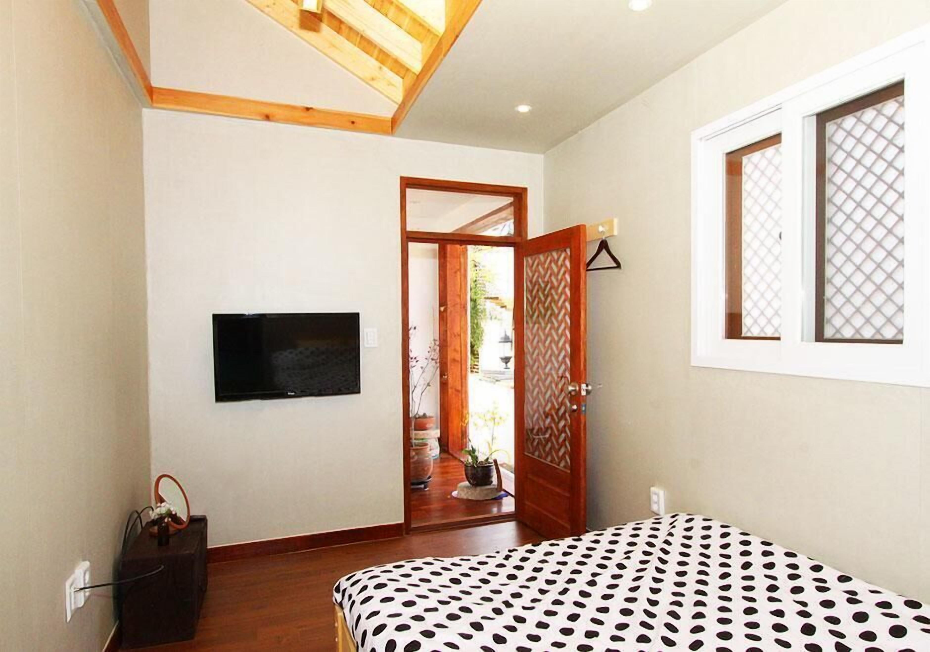 Double Room | Soundproofing, free WiFi