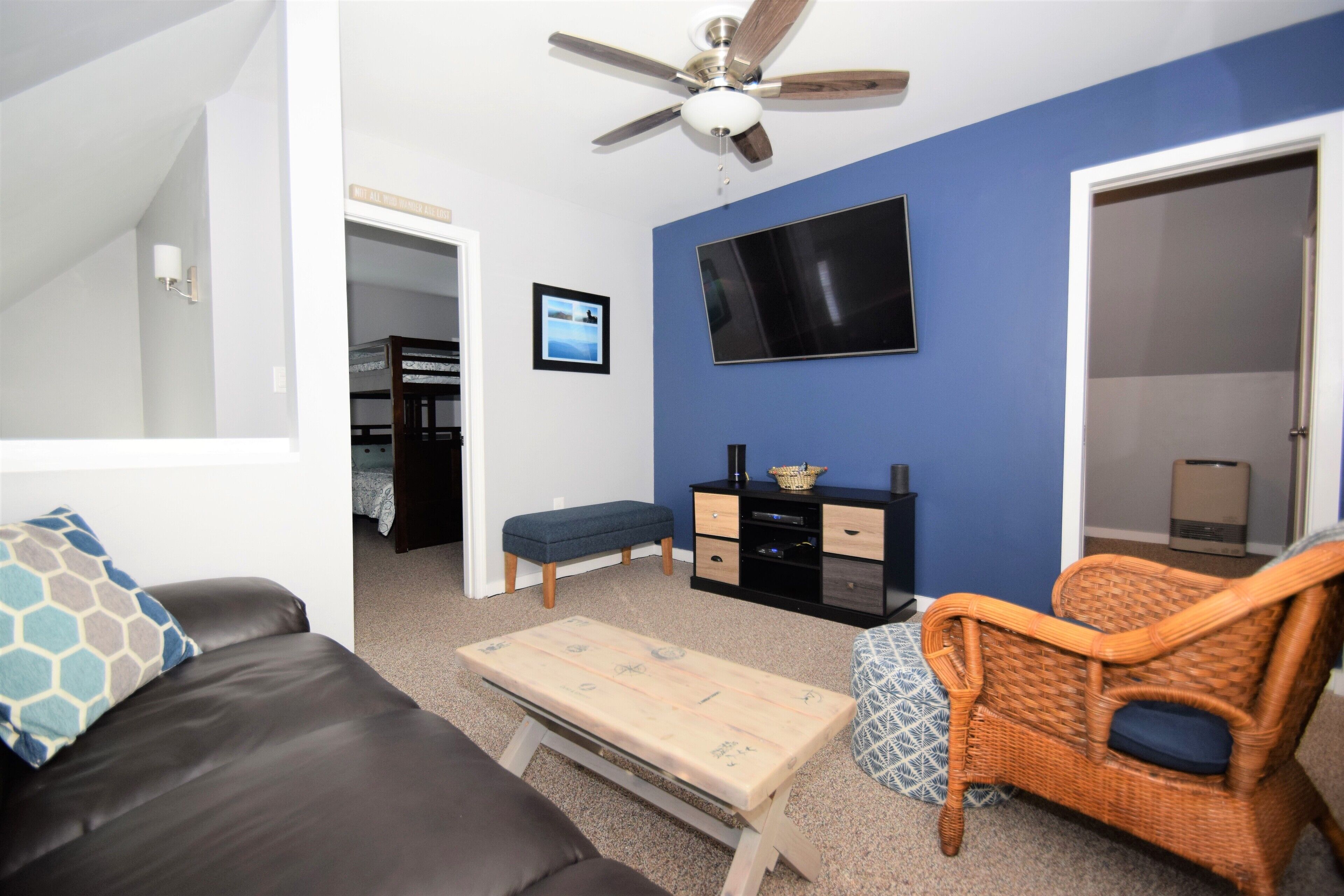 Updated 2 bed/1 bath getaway in the heart of downtown Lincoln (upstairs)