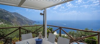 Casa Punta Paradiso - Romantic Seaside Retreat