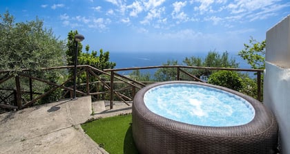 Casa Punta Paradiso - Romantic Seaside Retreat