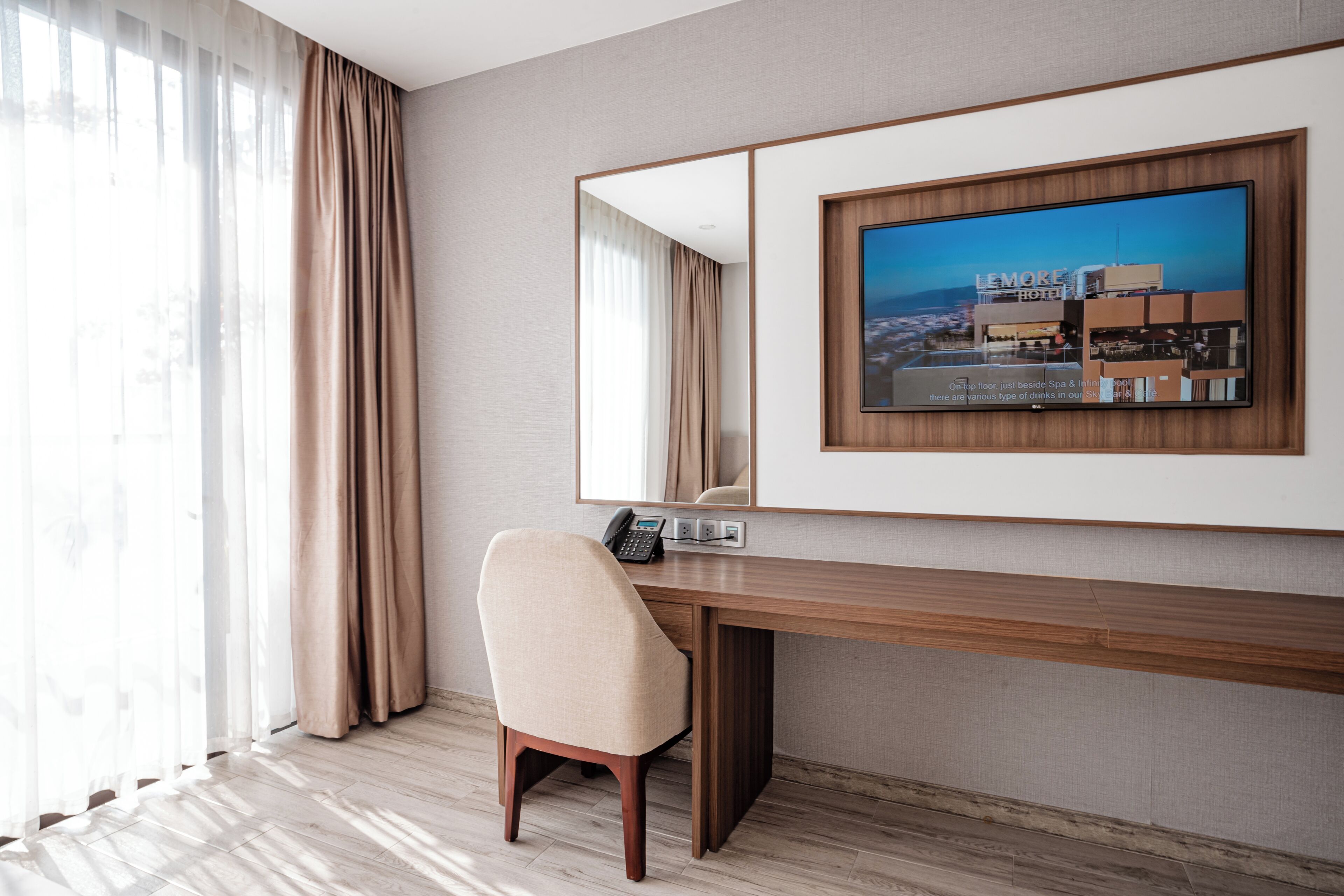 1 bedroom, minibar, in-room safe, desk