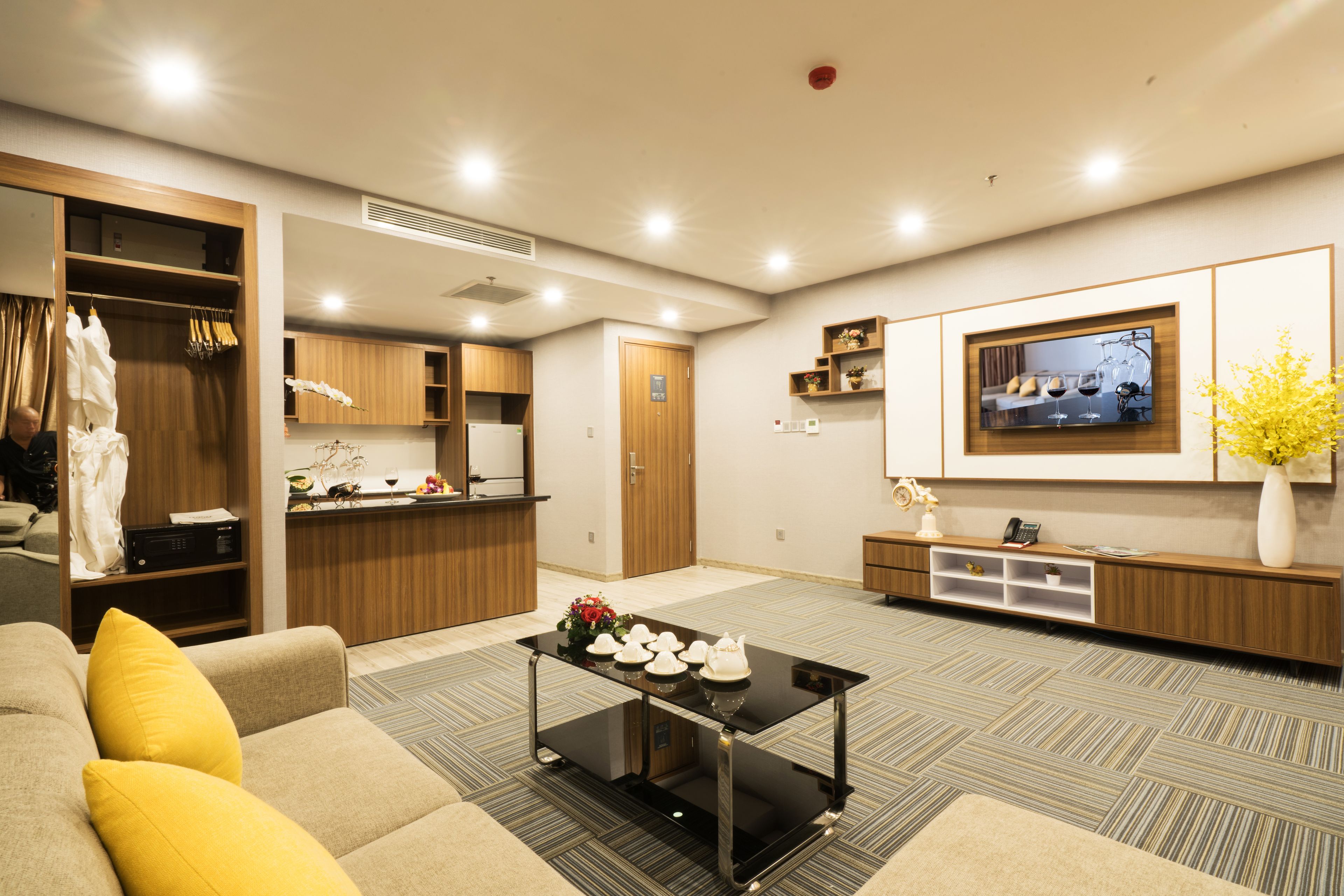 le more suite sea view | 1 bedroom, minibar, in-room safe, desk