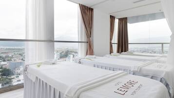 Bastu, kroppsbehandlingar, massage med varma stenar och thaimassage