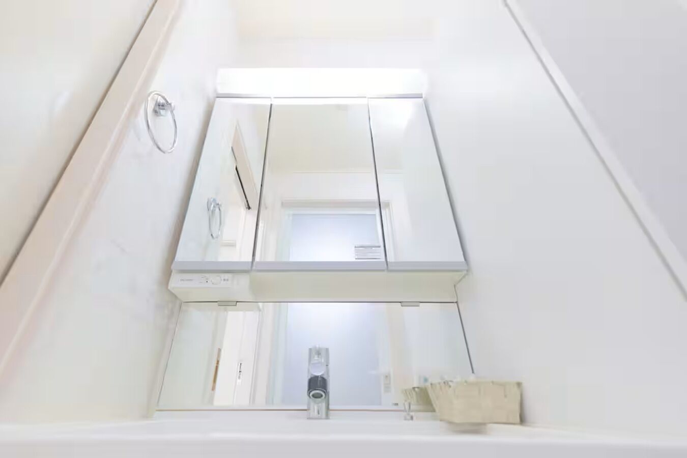 Apartment with Loft II | Bathroom | Separate tub and shower, deep soaking tub, free toiletries, hair dryer
