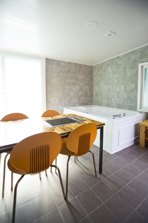 Desk, free WiFi - Namubyeol (Gapyeong)