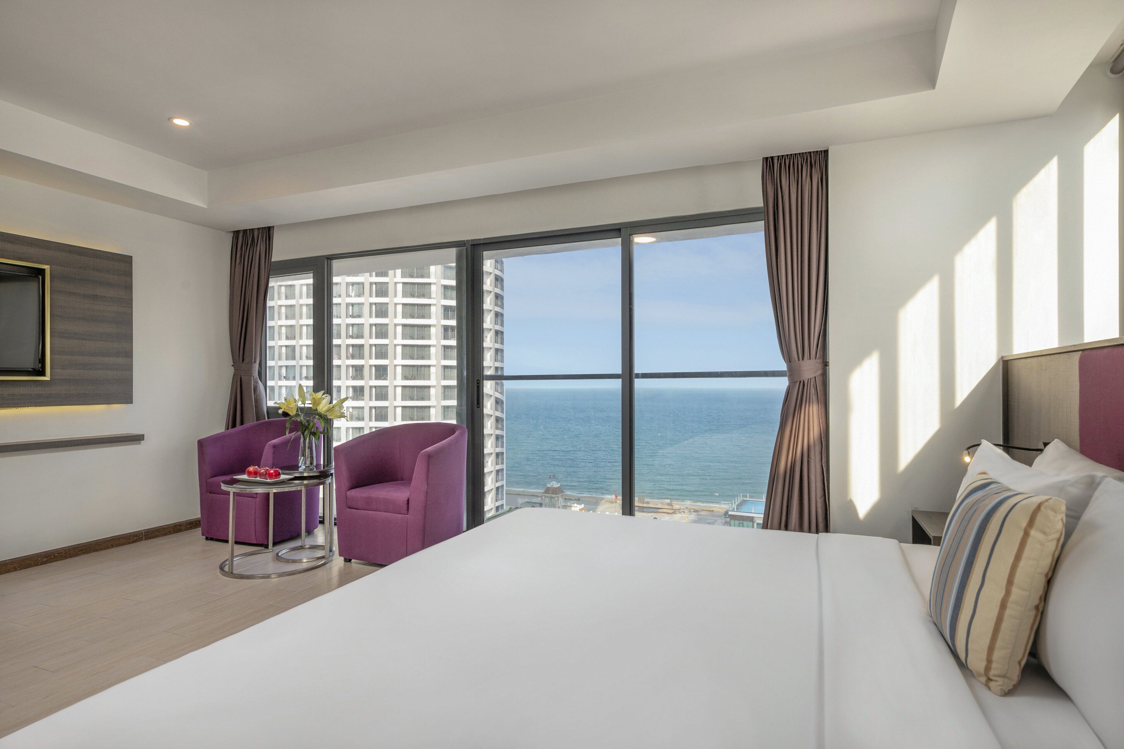 executive room, balcony, beach view | 1 bedroom, premium bedding, memory-foam beds, minibar