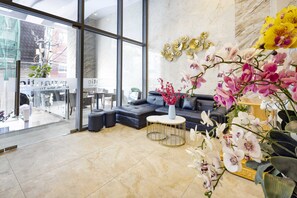 Lobby sitting area - Atlantic Nha Trang Hotel (Nha Trang)