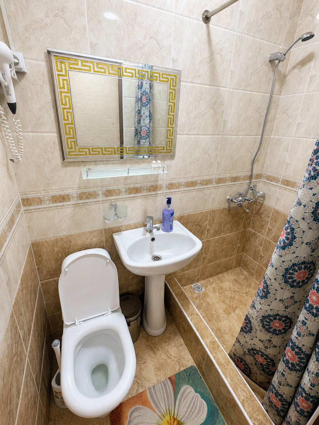 Foto - Sarbon Hotel