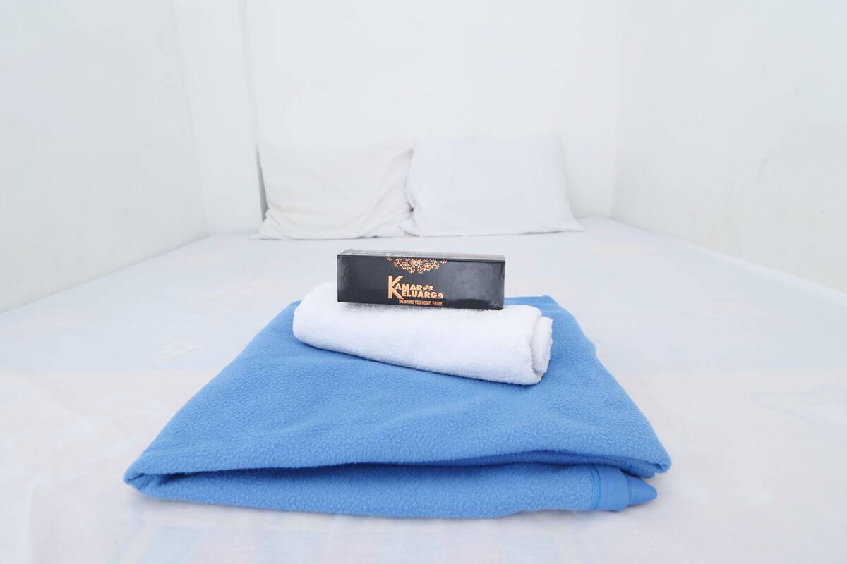 Double Room, Non Smoking | Desk, free WiFi