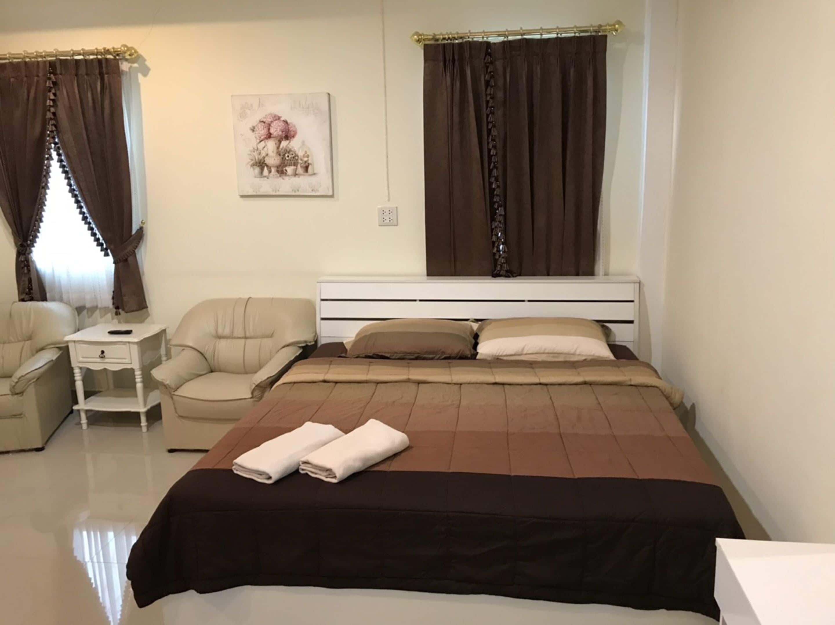 standard double room  | blackout curtains, free wifi, bed sheets