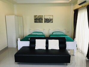 Rideaux occultants, Wi-Fi gratuit, draps fournis