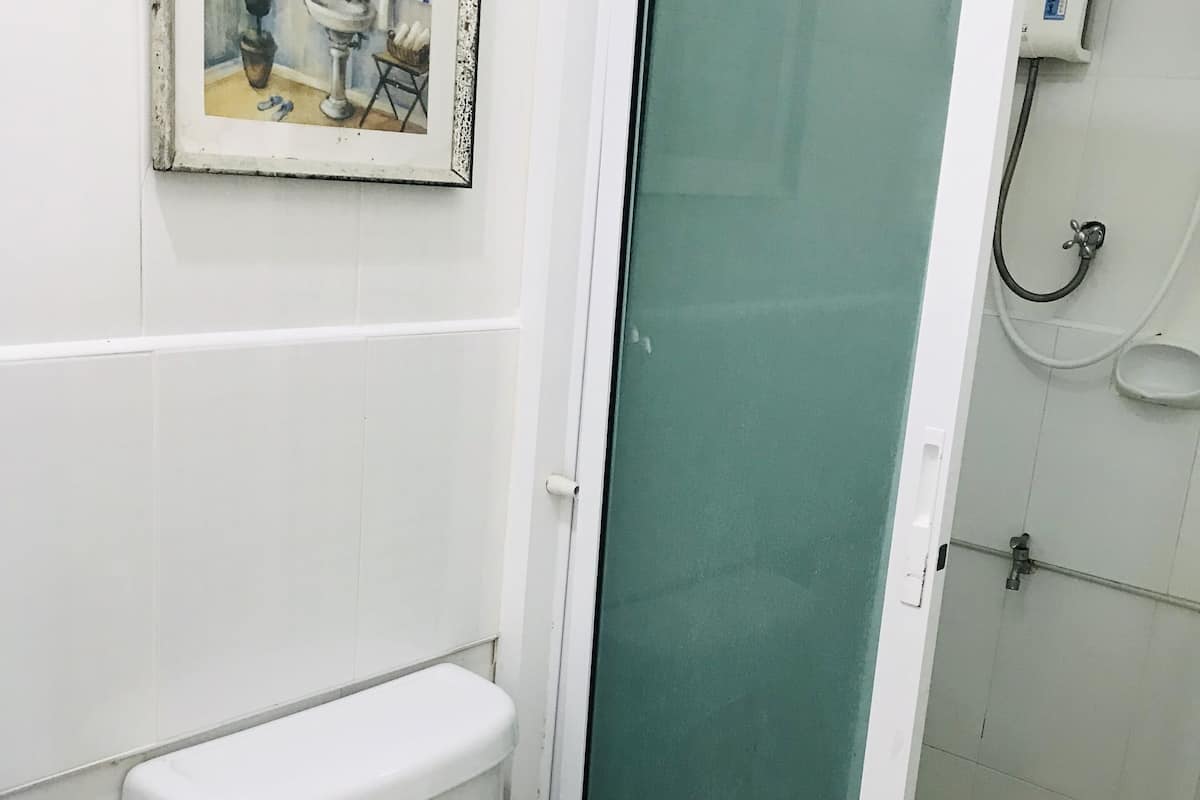 triple room  | bathroom | shower, free toiletries, towels