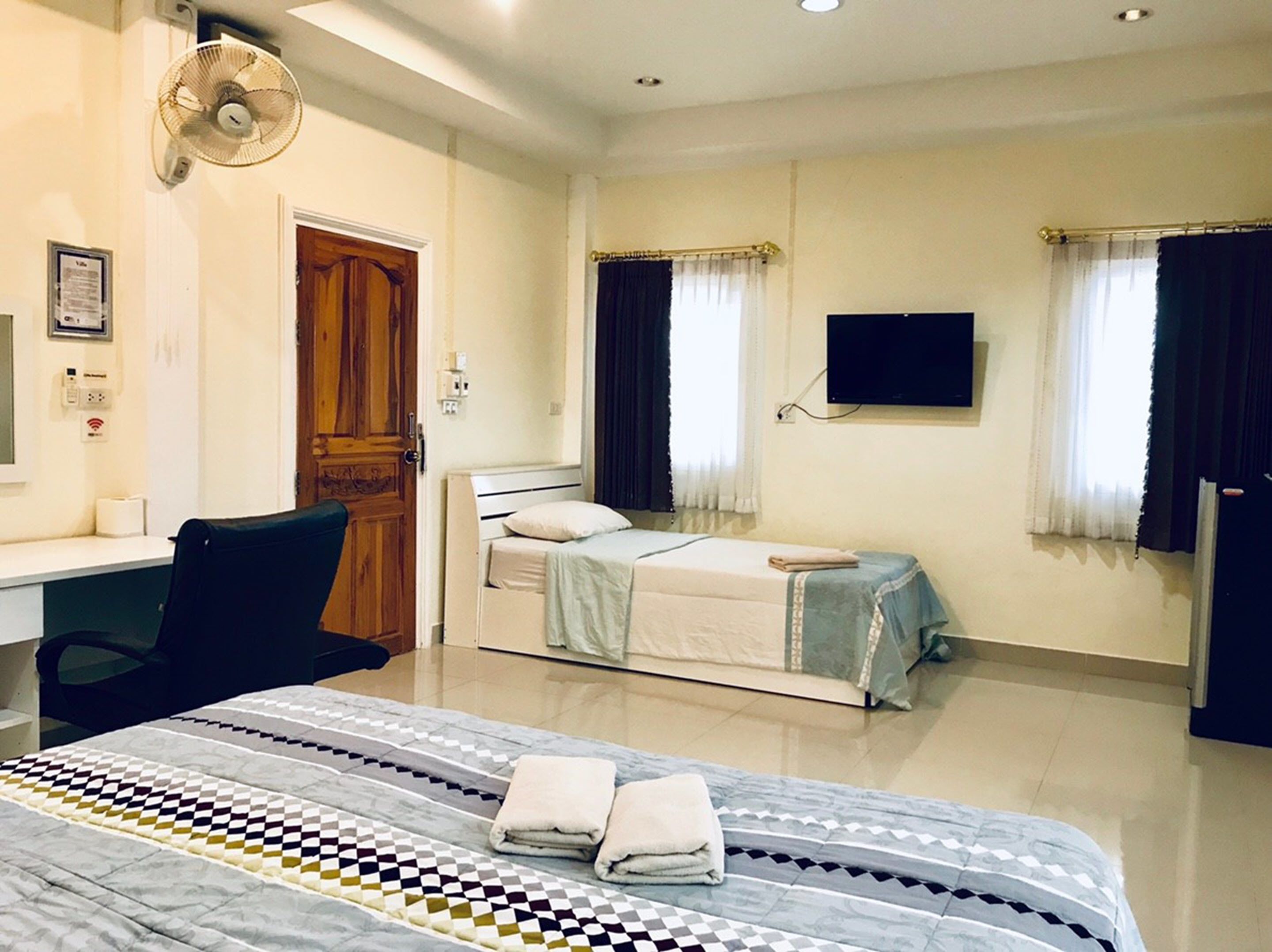 triple room  | blackout curtains, free wifi, bed sheets
