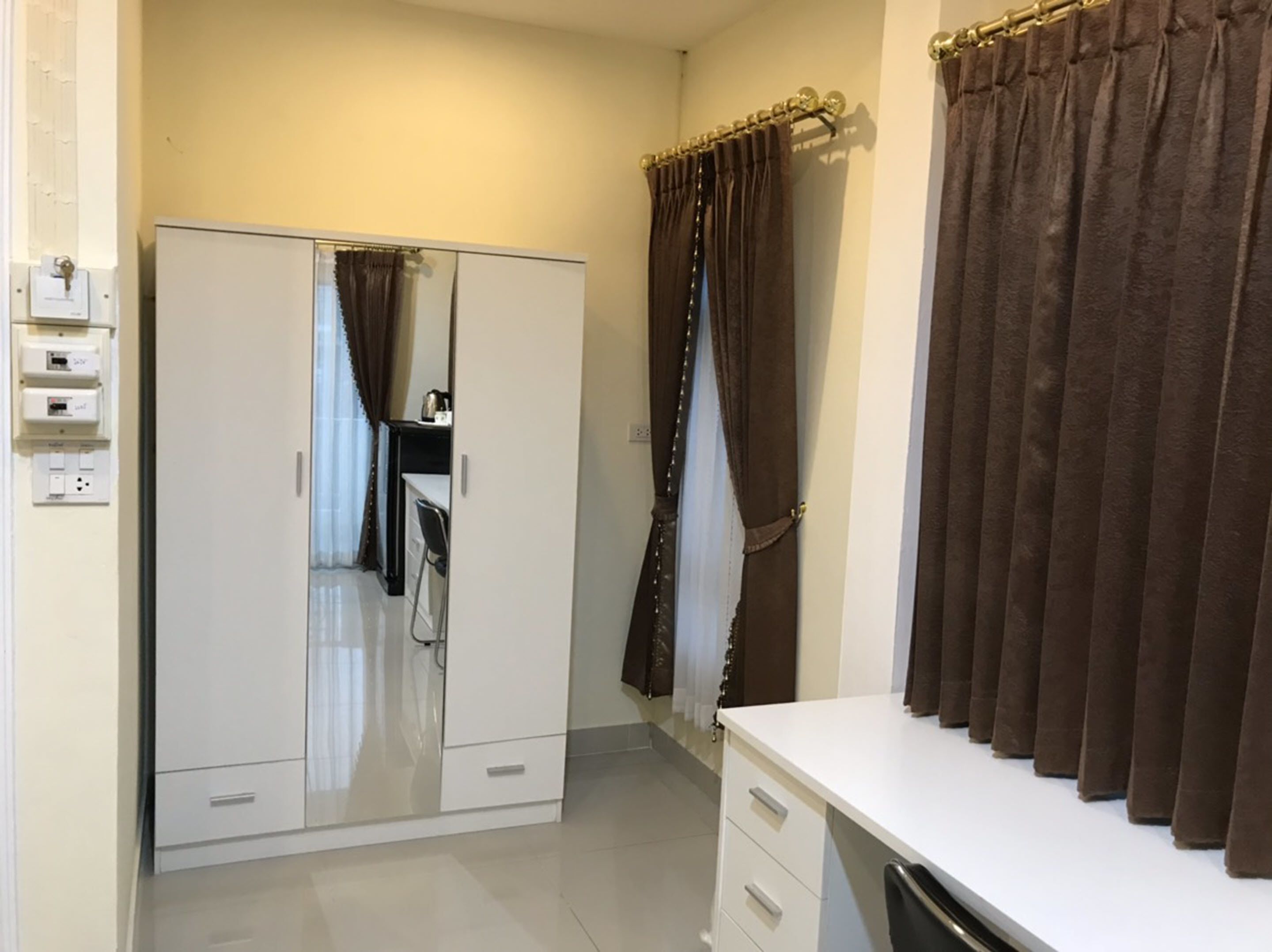 standard double room  | room amenity