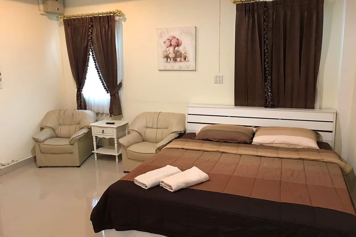 standard double room  | blackout curtains, free wifi, bed sheets