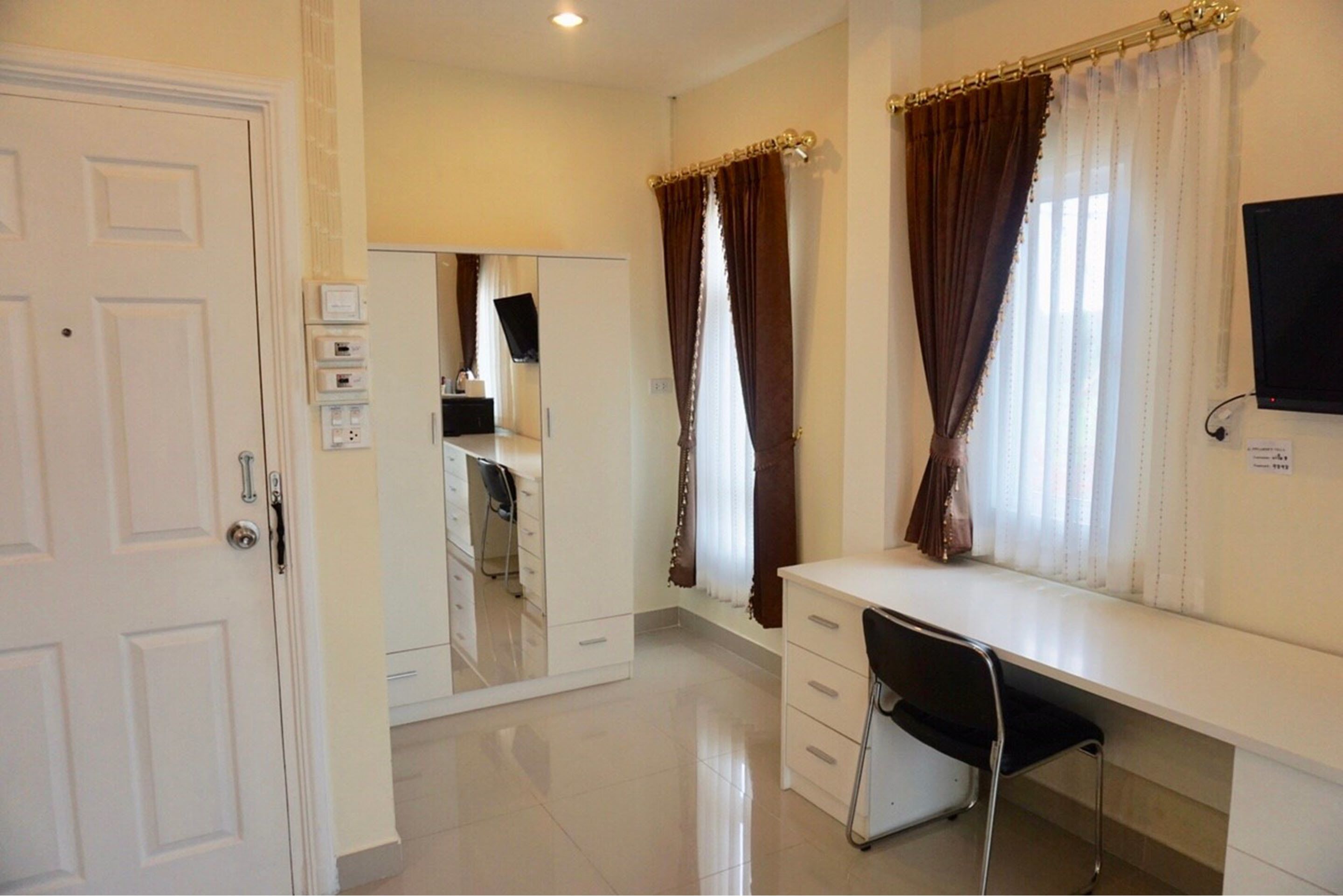 standard double room  | blackout curtains, free wifi, bed sheets