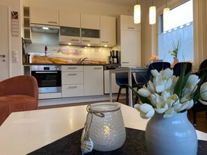 Réfrigérateur, micro-ondes, four, lave-vaisselle