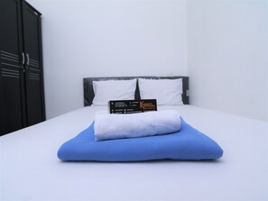 Double Room, Non Smoking | Desk, free WiFi - Kamar Keluarga Ungaran (Jakarta)