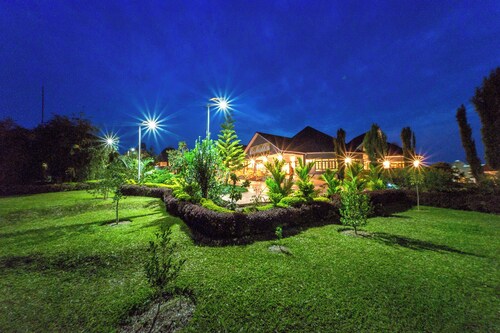 Emburara Farm Lodge