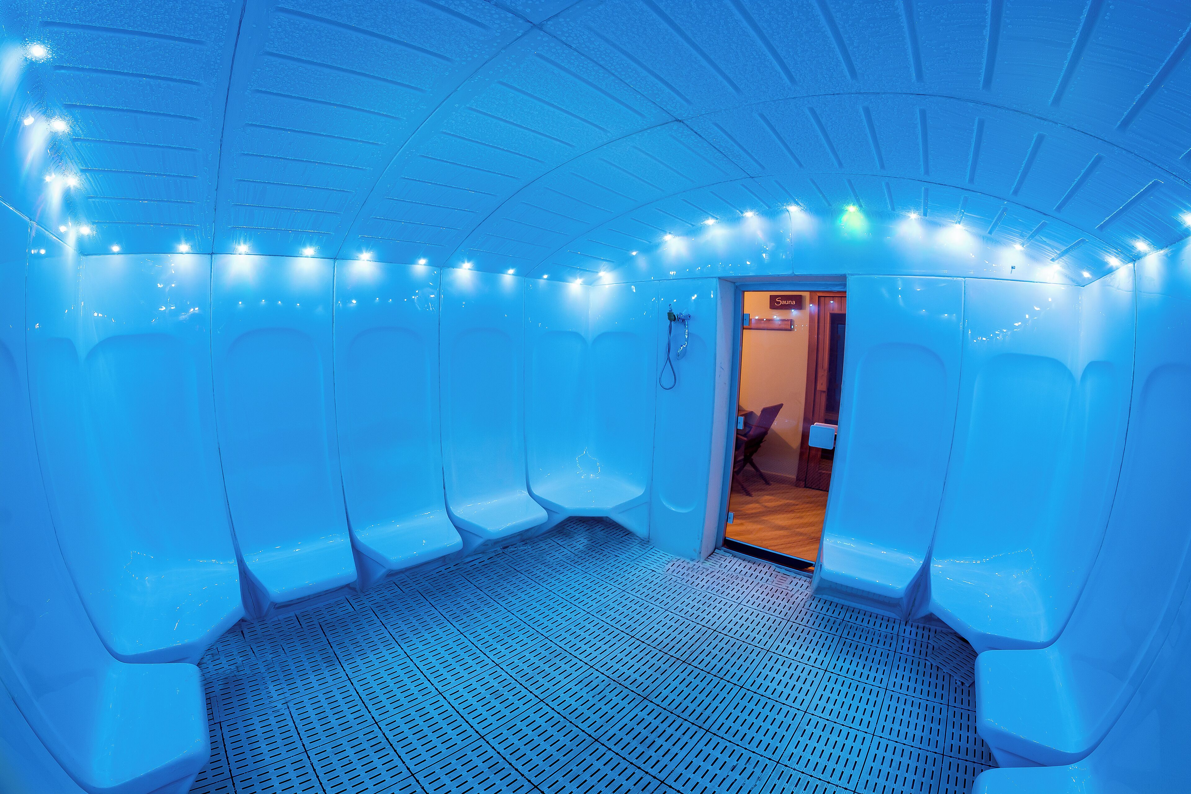 Couples treatment rooms, body treatments, body wraps, body scrubs