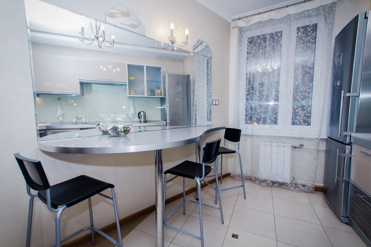 Apartment | Eigene Küche | Großer Kühlschrank, Mikrowelle, Ofen, Herdplatte