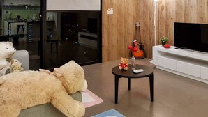 Loft, 1 Bedroom | Living room | Flat-screen TV - Establishment Bangsar Homestay (Kuala Lumpur)