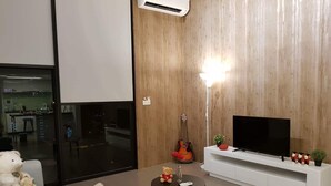 Loft, 1 Bedroom | Living room | Flat-screen TV - Establishment Bangsar Homestay (Kuala Lumpur)