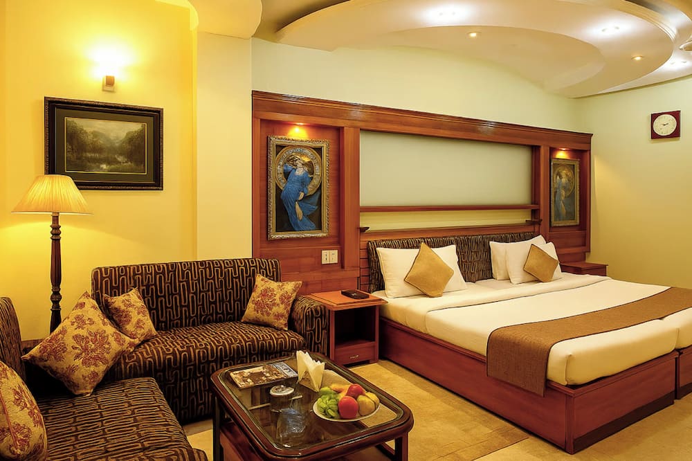Hotel TJS Royale
