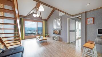 1 bedroom, premium bedding, free WiFi