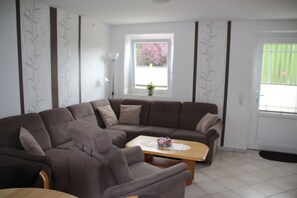 Unclassified image, 2 of 28, button