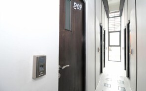 Hallway - Kamar Keluarga Semanan Syariah (Jakarta)