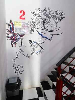 Staircase - Kamar Keluarga Semanan Syariah (Jakarta)