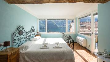 Superior Room | Iron/ironing board, free WiFi, bed sheets