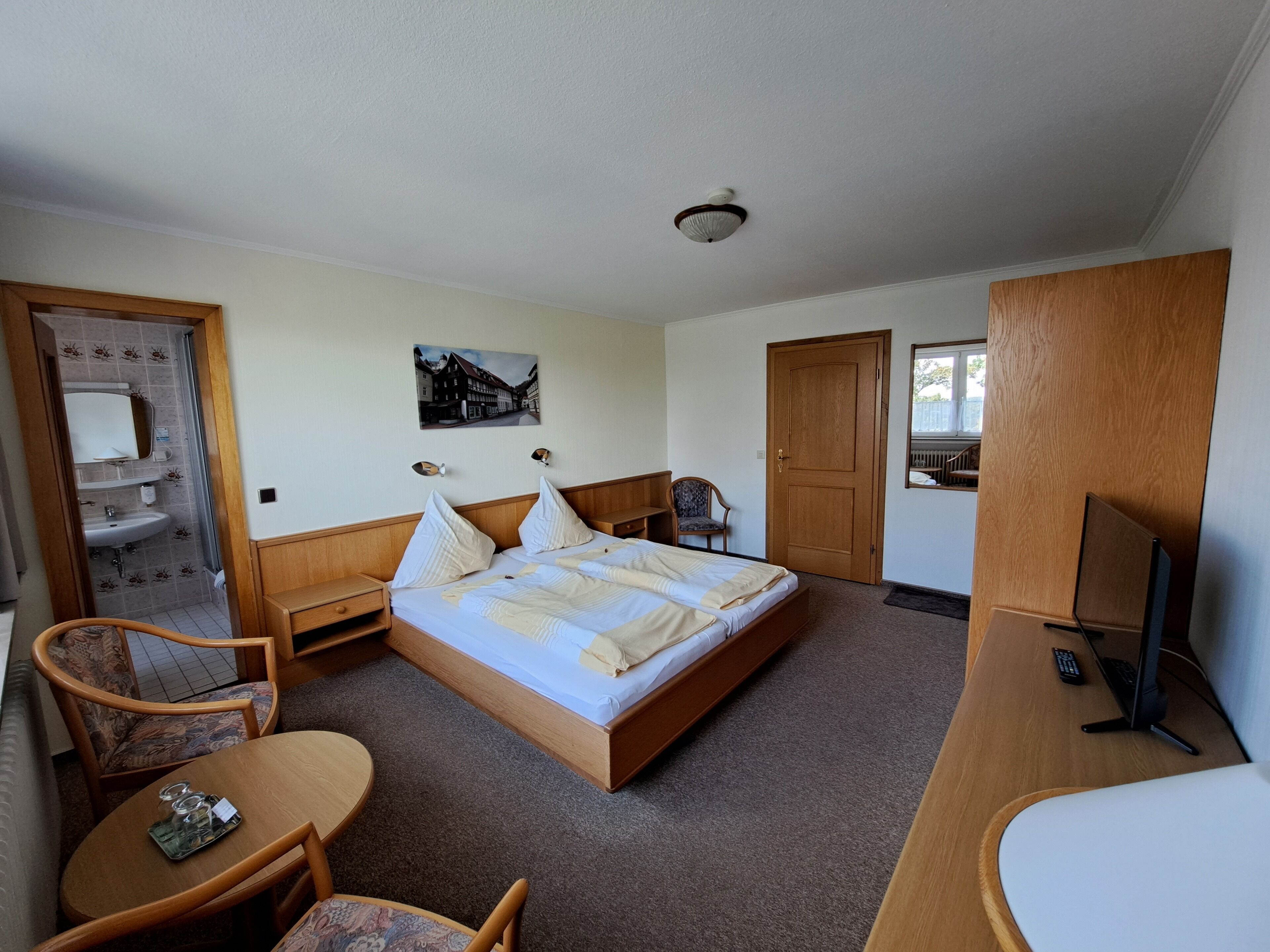 double room | cots/infant beds, free wifi, bed sheets