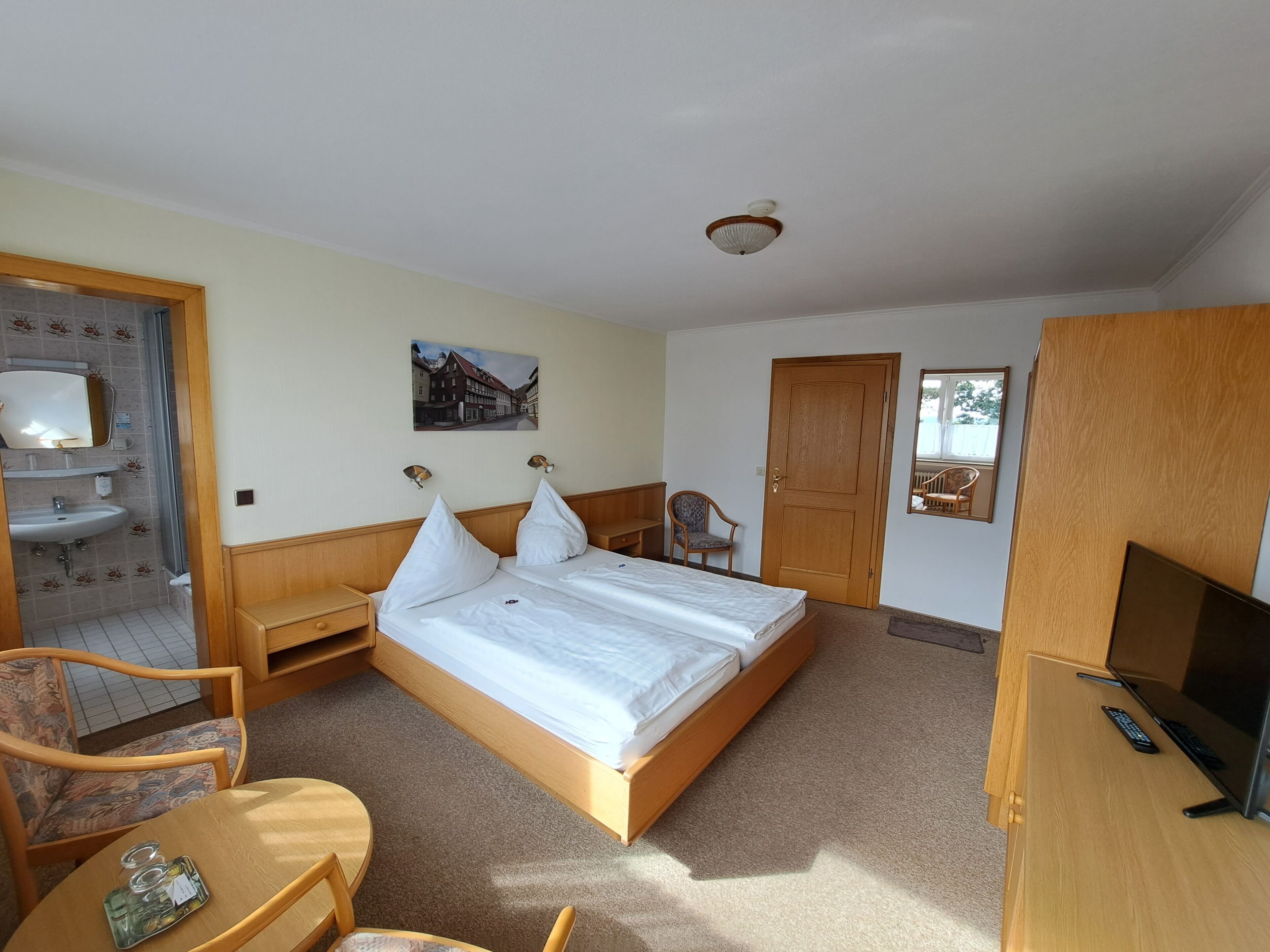 double room | cots/infant beds, free wifi, bed sheets