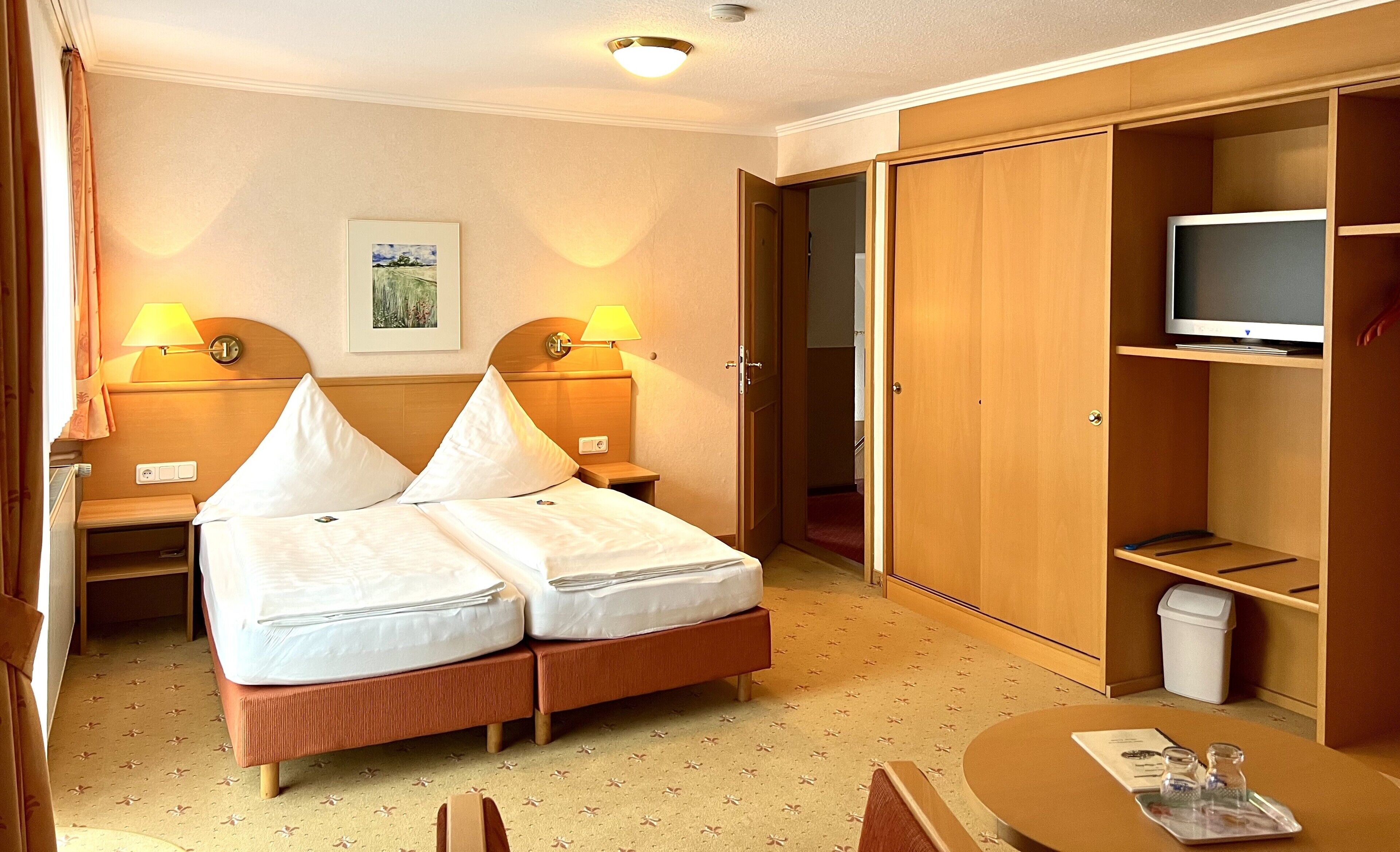 triple room | cots/infant beds, free wifi, bed sheets