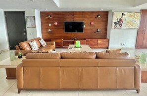 Smart TV, tenis de mesa y libros