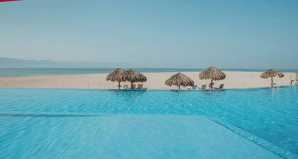 Sommerangebot - Hypnotisierender Meerblick - Grand Venetian Beachfront Condo - Familienurlaub