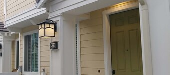 Price reduction!!!   GATEWAY to CORONADO!
DOD, Military Welcome!