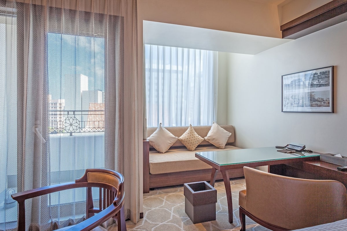 premier twin, non smoking | 1 bedroom, in-room safe, desk, iron/ironing board