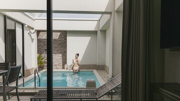 EXES Pool Villa Suite 57sqm, Non Smoking / Access to Lounge | In-room safe, desk, iron/ironing board (on request), WiFi (free)