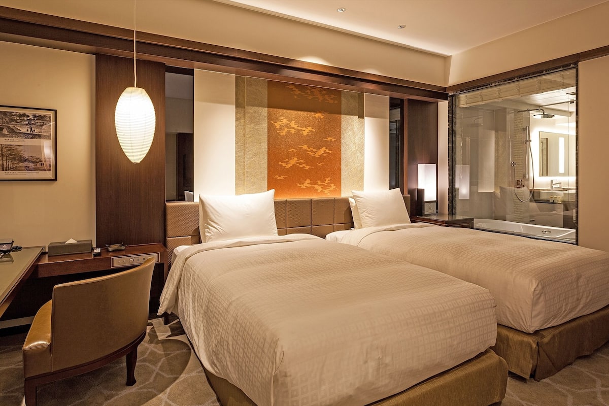 exes premier twin, non smoking | 1 bedroom, in-room safe, desk, iron/ironing board