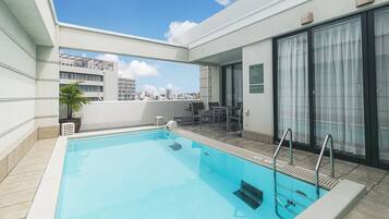 EXES Pool Villa Suite - SHURI, Non Smoking / Access to Lounge