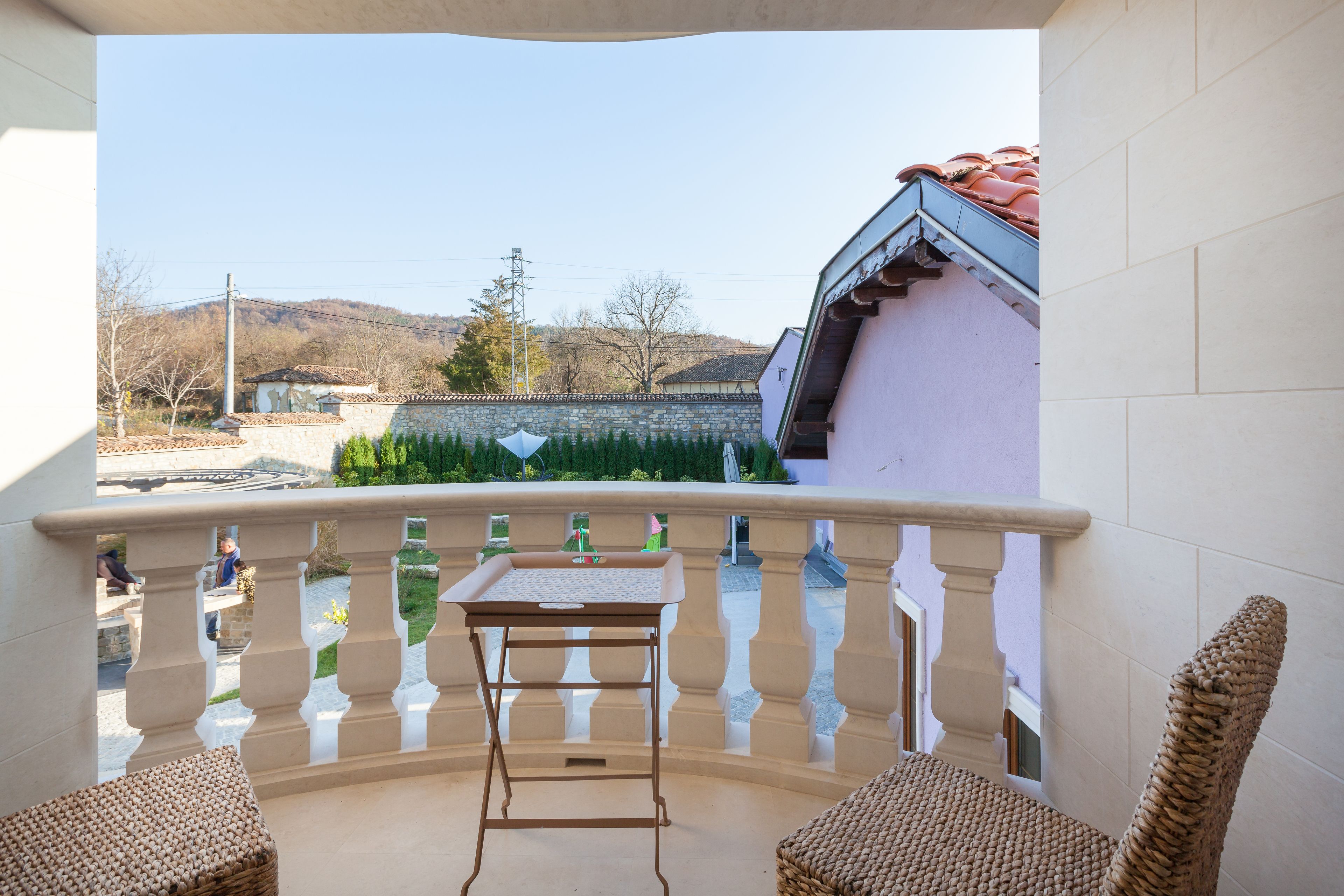 Deluxe Suite, 2 Bedrooms, Hot Tub, Mountain View | Balcony