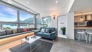 Suite | Area soggiorno | TV a schermo piatto