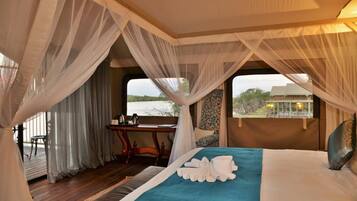 1 bedroom, in-room safe, desk, laptop workspace