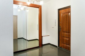 Superior Single Room, 1 Double Bed | Desk, soundproofing, iron/ironing board, free cribs/infant beds - Daudel Hotel Tyumen Centre (Tyumen)