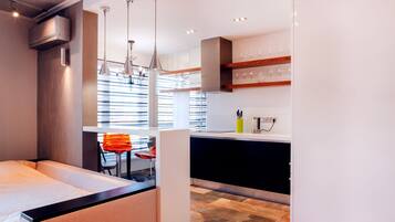 Basic-Einzelzimmer, 1 Doppelbett | Schreibtisch, schallisolierte Zimmer, Bügeleisen/Bügelbrett